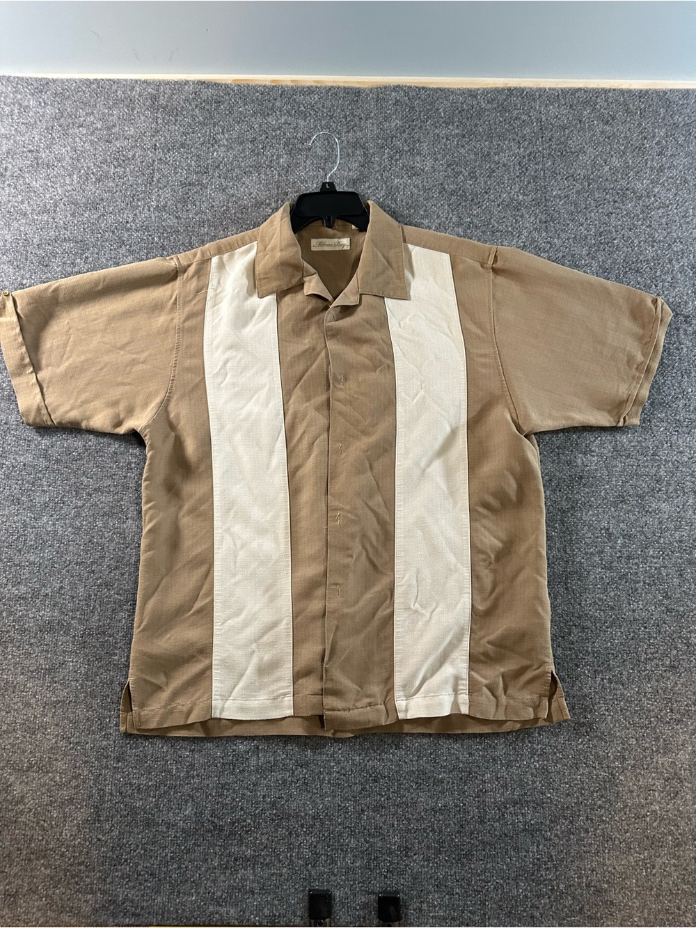 Milano Bay Brown Short-Sleeve Button-Down Shirt with Cream Vertical Panels